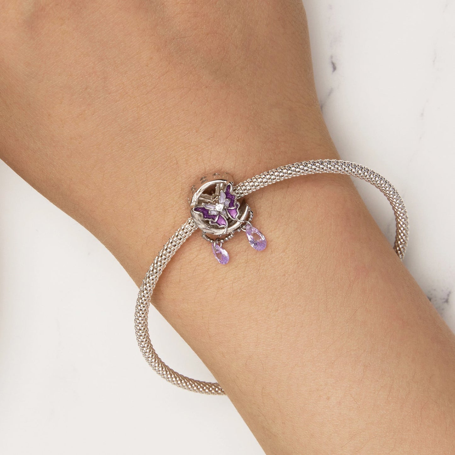 aeec6bdcdb95877df18ab6d45efe1540