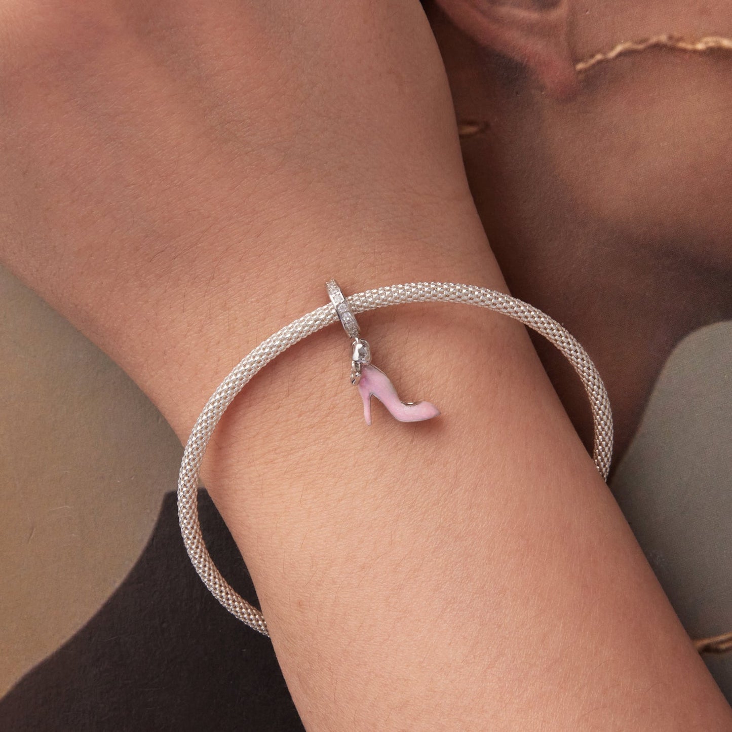 e8dbe4a2a7a6cc3eae2c64c47f0be33e