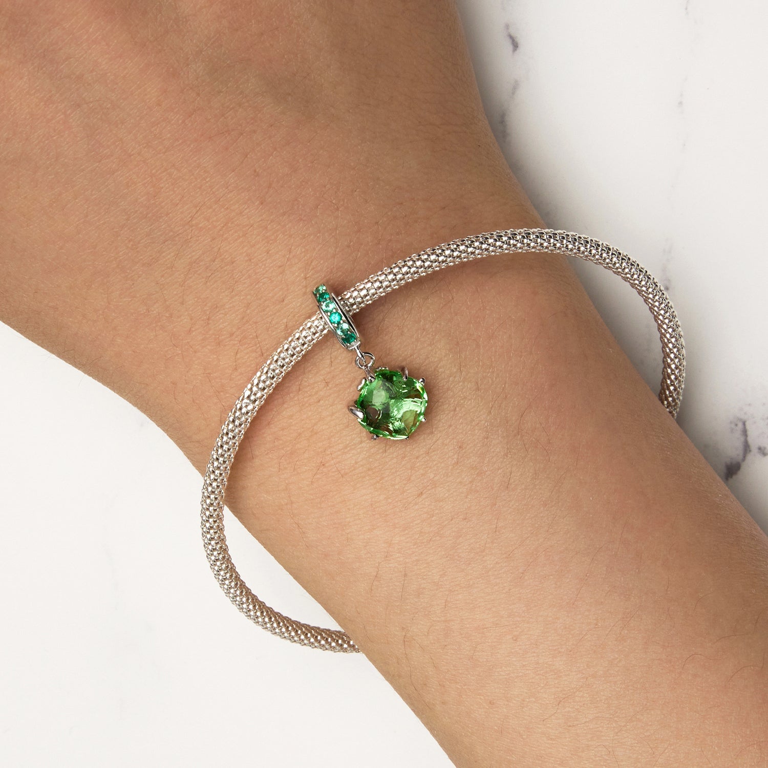 ae481c6b681e5241aa5dbde21ef8e551