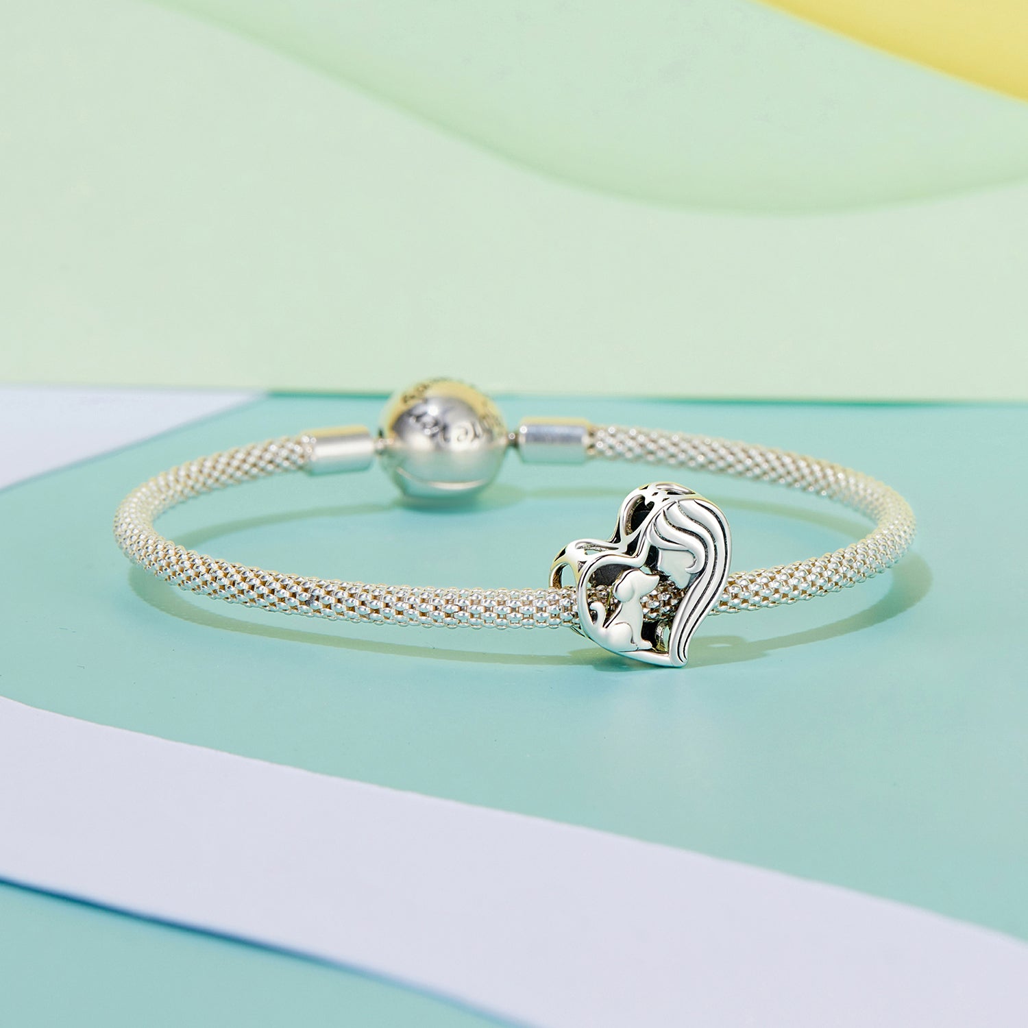 cc1d5e22a3d44a14d6324933d531c472