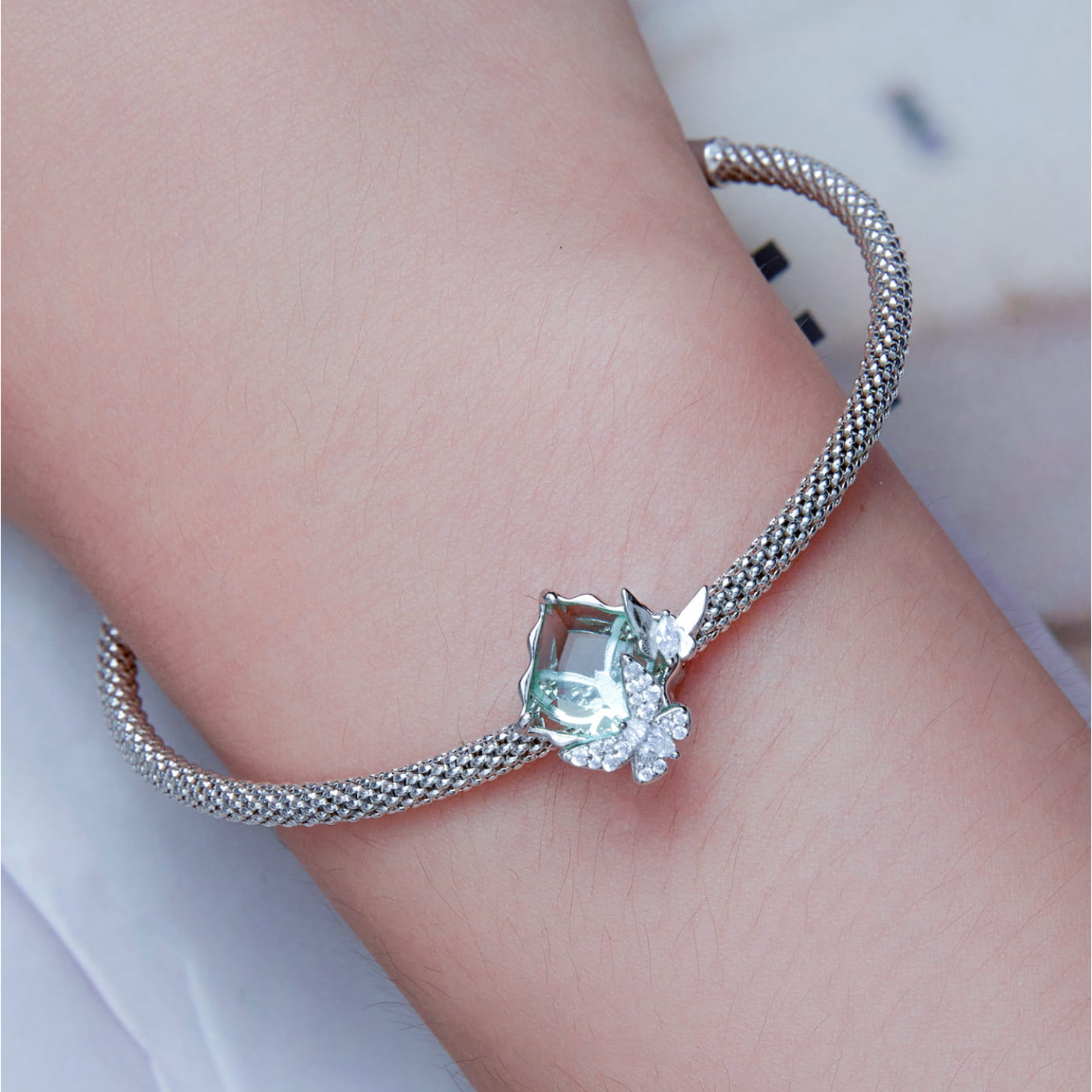 578a454c21c4379a46b31f68b8ef7ec8